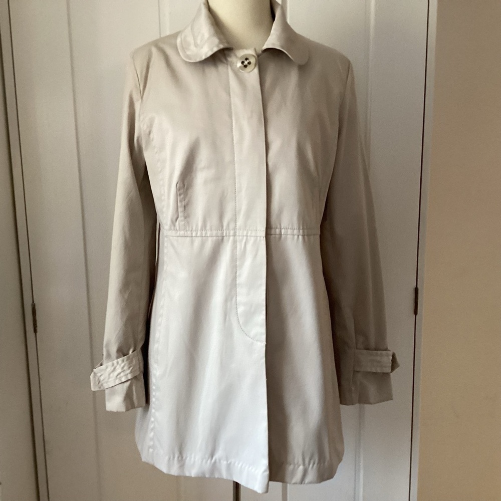 Jones New York princess cut back/cuff belt lined concealed button rain trench M - Picture 1 of 12